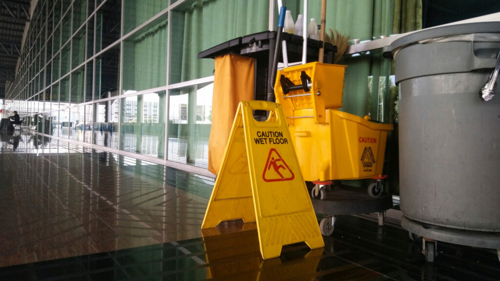 5 Benefits of Hiring Professional Janitorial Services